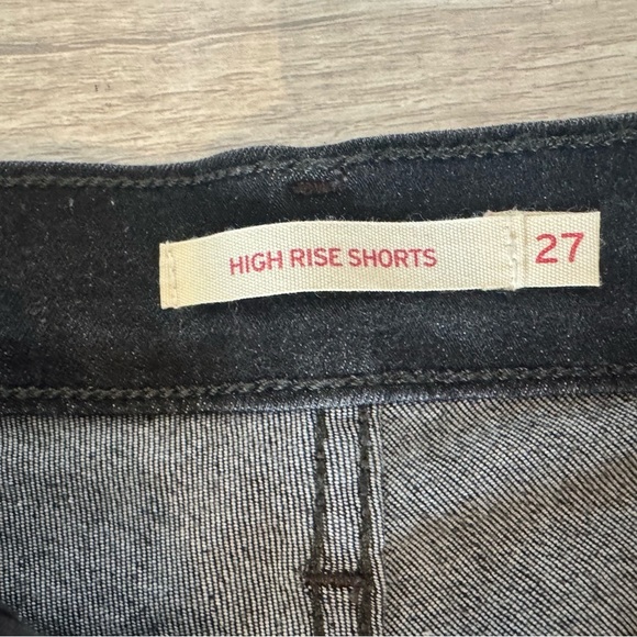 Levi’s Black High Rise Hypersoft Cutoff Frayed Denim Shorts NWT Size 27 - Picture 11 of 12